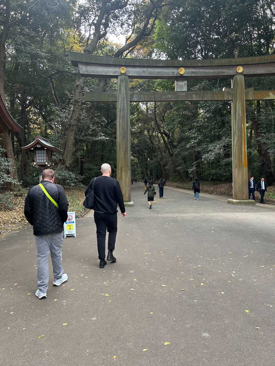 Walking towrds Meiji Jingu