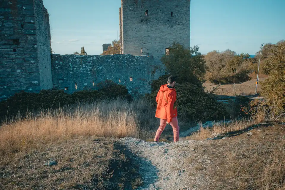 Wandering along the Visby wall